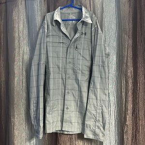 Men’s Under Armour long sleeve shirt